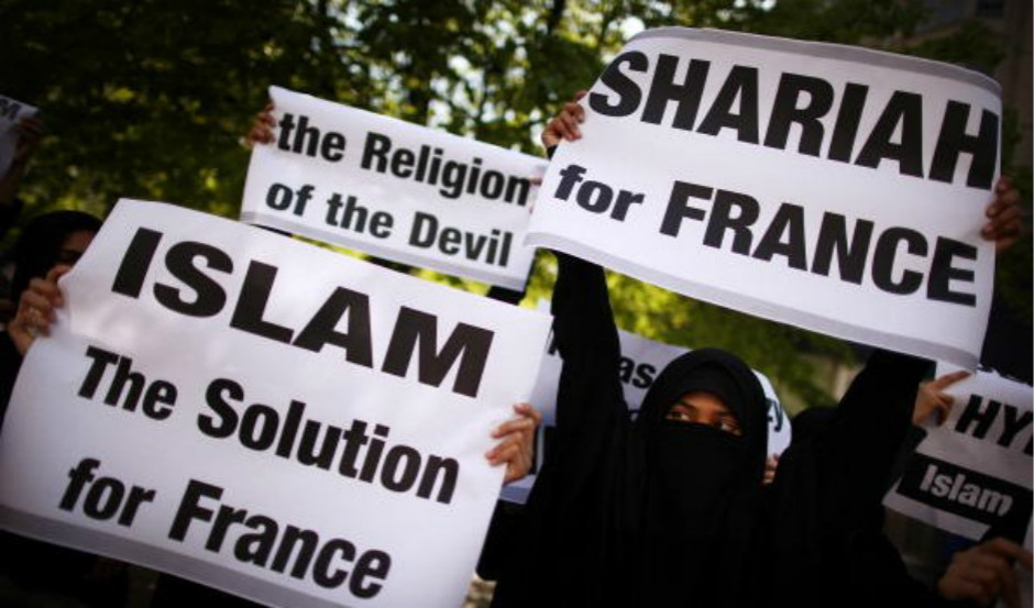 islam for france 594x350 meitu 3 - Several Attacks Against France Muslim Targets Since Magazine Killings
