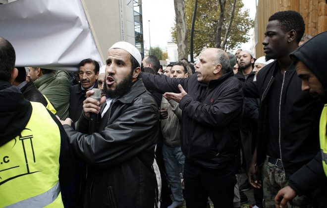 AP17314511095504 e1510360721130 660x420 - Several Attacks Against France Muslim Targets Since Magazine Killings